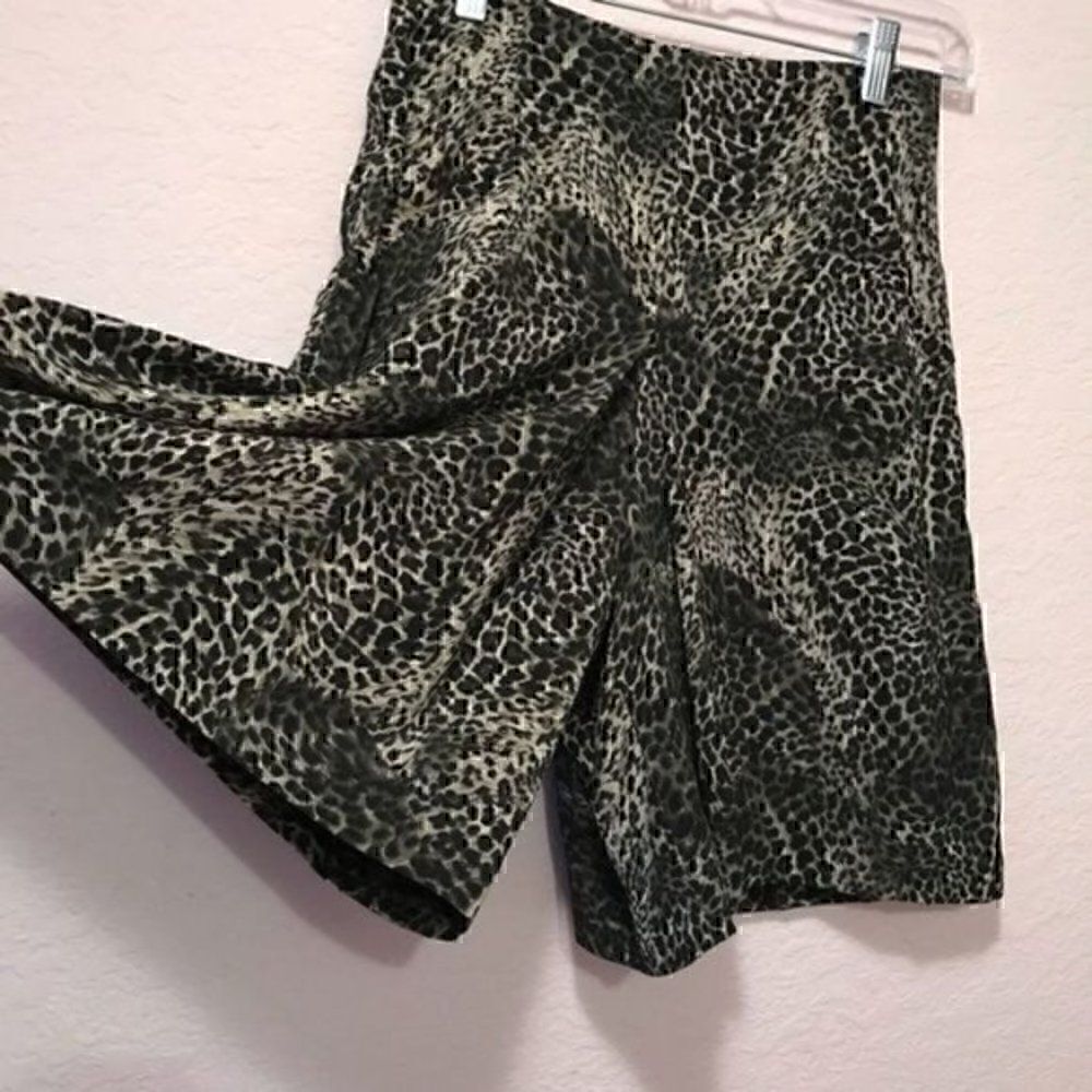 *30off3* NWOT. Dana Buchman. Leopard Print Skort. - Picture 2 of 8